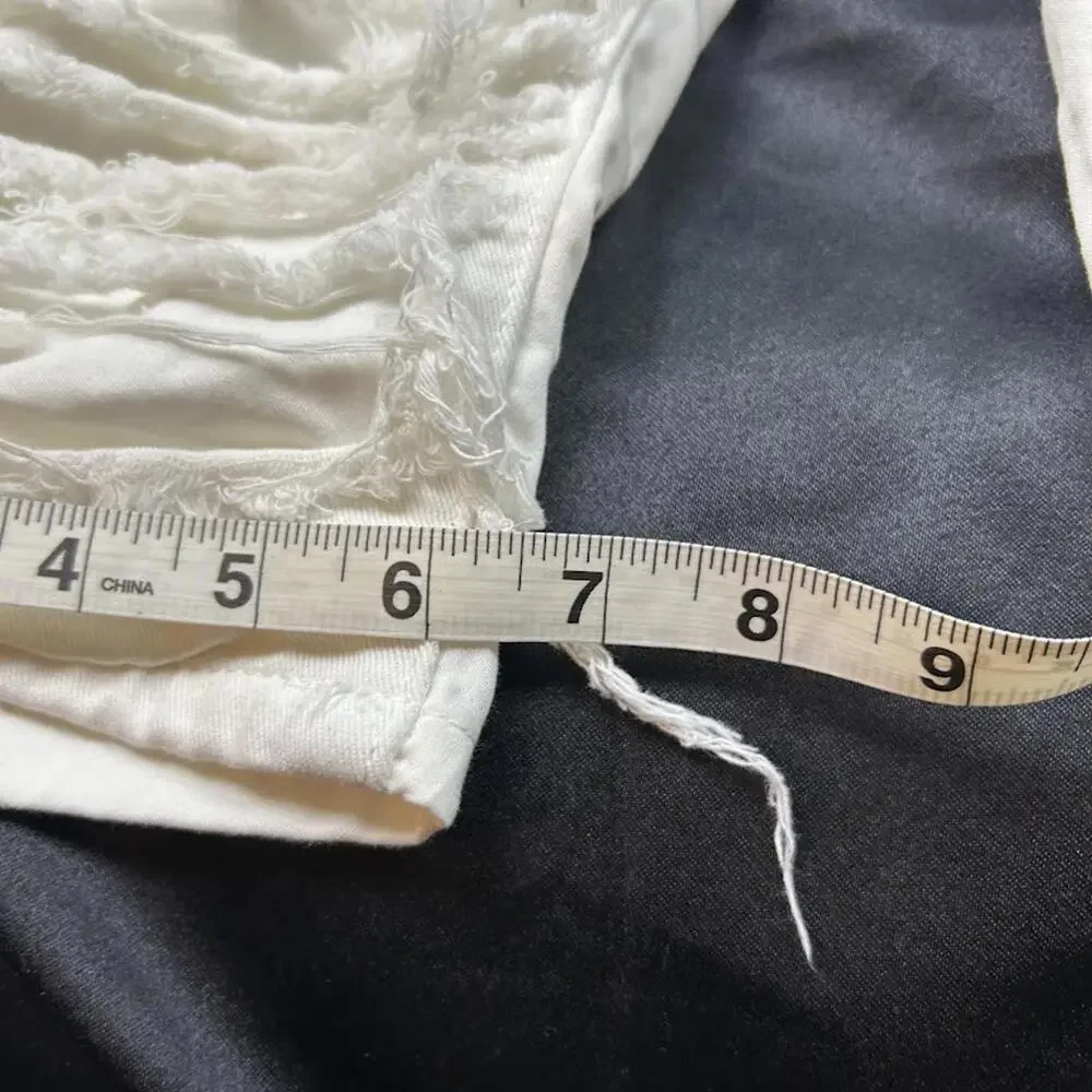 Thrill Women’s White Jean Shorts Size 12 Distressed Faux Hole Denim‎ Shorts